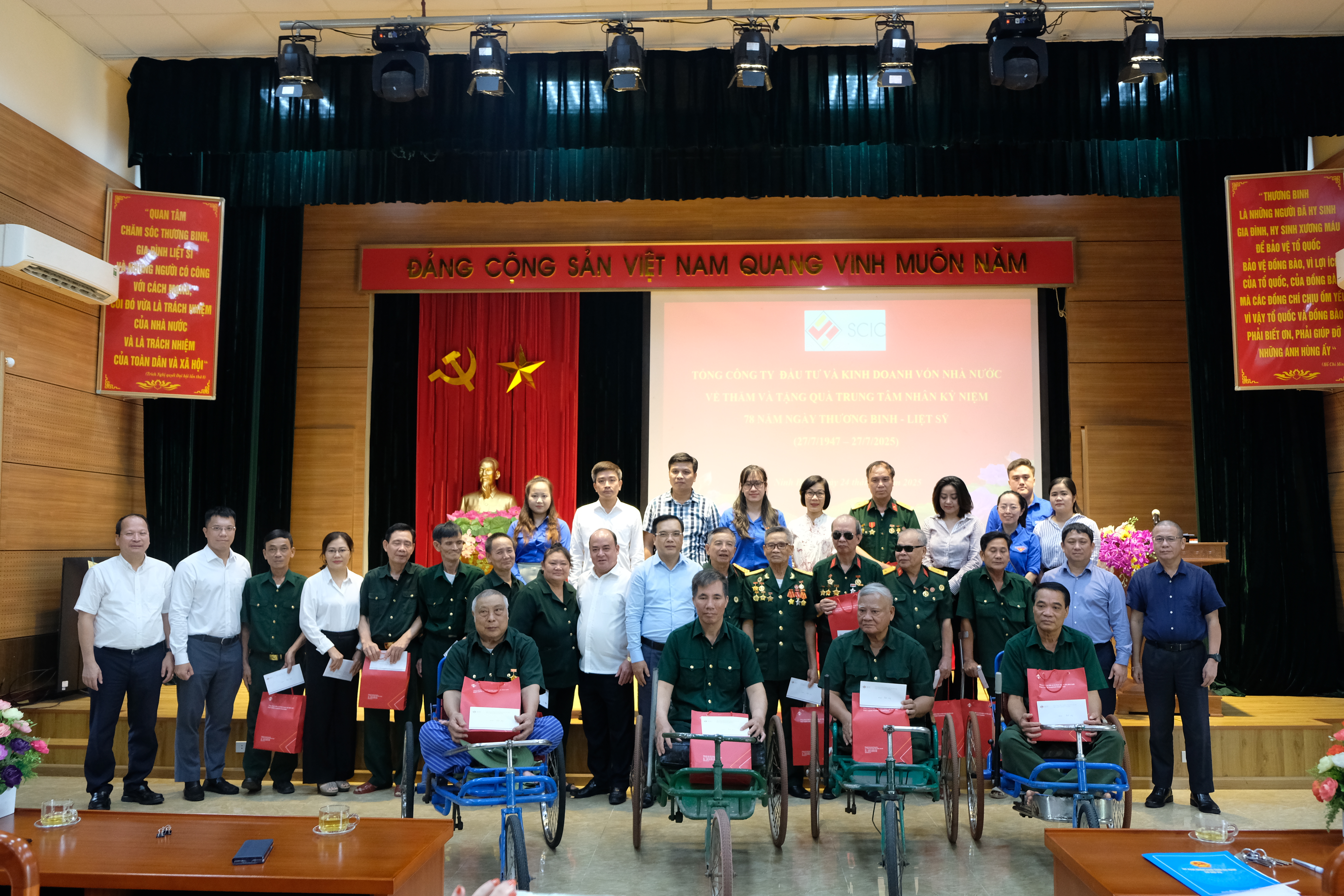 SCIC tổ chức chương trình “Đền ơn đáp nghĩa” nhân kỷ niệm 78 năm Ngày Thương binh, liệt sĩ (27/7/1947 - 27/7/2025)